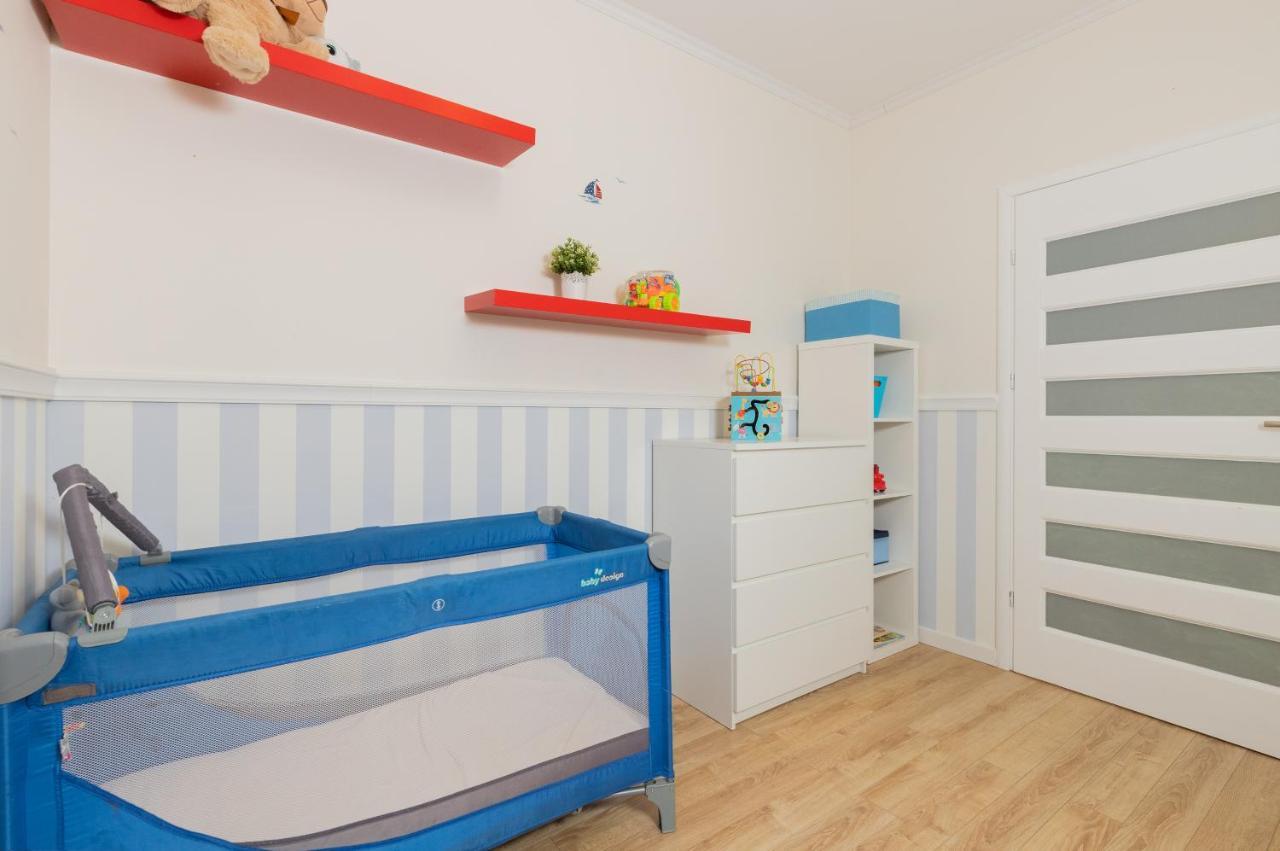 グダニスクFamily Apartament Mysliwska By Rentersアパートメント エクステリア 写真