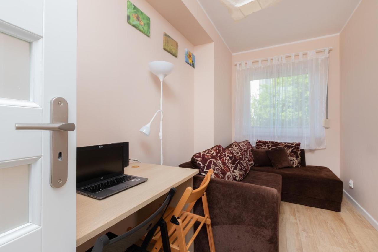 グダニスクFamily Apartament Mysliwska By Rentersアパートメント エクステリア 写真