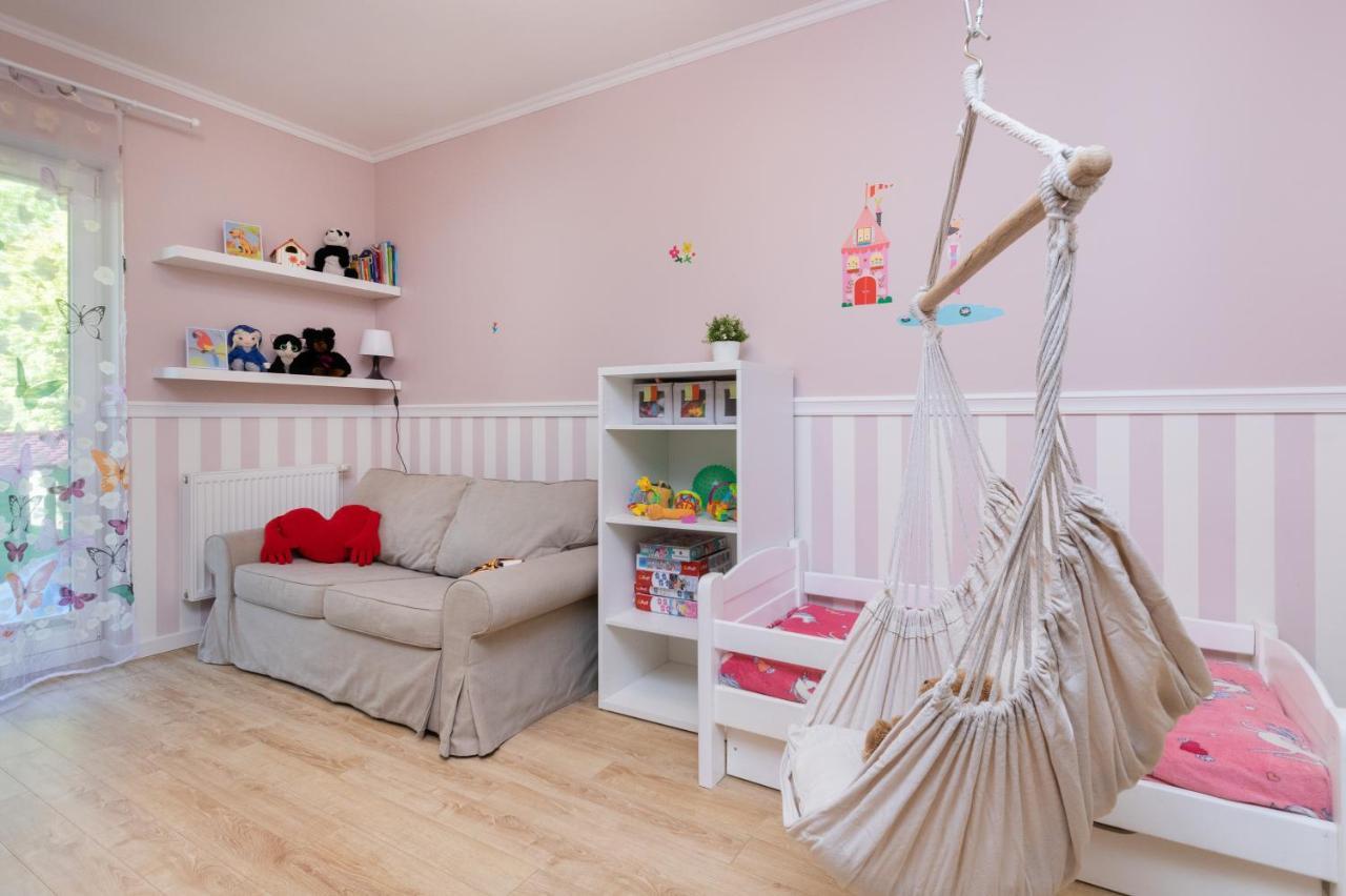 グダニスクFamily Apartament Mysliwska By Rentersアパートメント エクステリア 写真